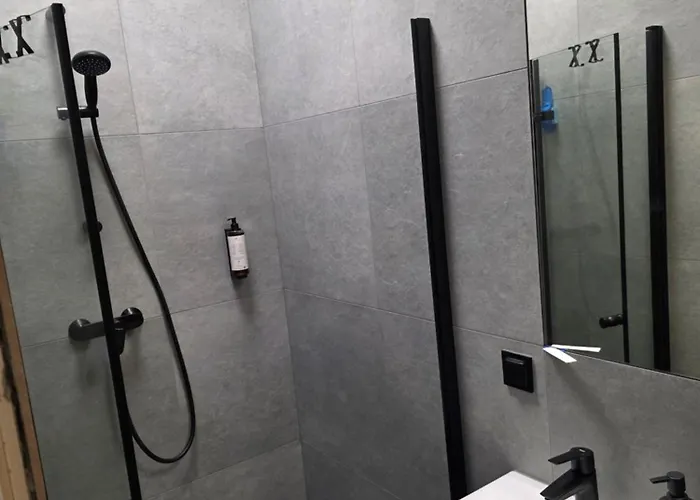 Apt4b 45m2 Center Polwiejska 1st Floor Garage Free شقة بوزنان