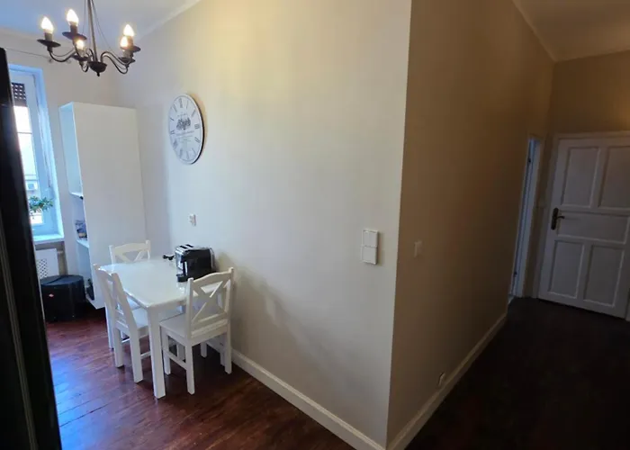 Apartment Apt4b 45m2 Center Polwiejska 1st Floor Garage Free Poznan